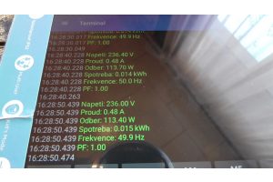 Fotigrafie dat na LCD displeji tabletu programem pro odečet po deseti vteřinách