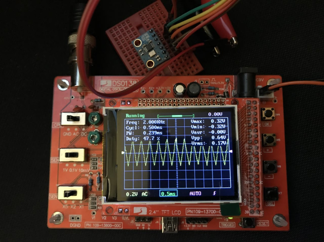 Ukázka funkce programovatelného generátoru signálu AD9833